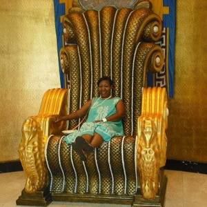 Meet your Posher, Phyllis